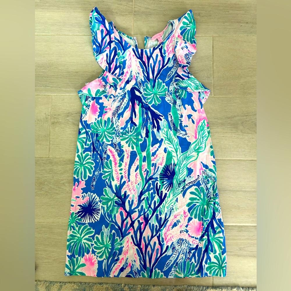EUC Lilly Pulitzer sundress, size M, soft, ruffled sleeves.